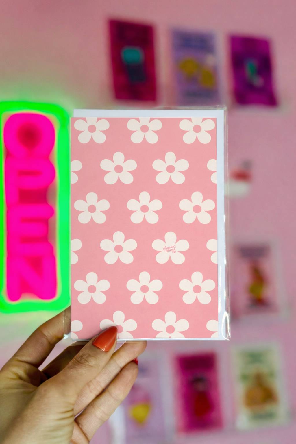 pink retro daisy flower pattern greeting card cute pastel floral design spring mothers day card aesthetic stationery